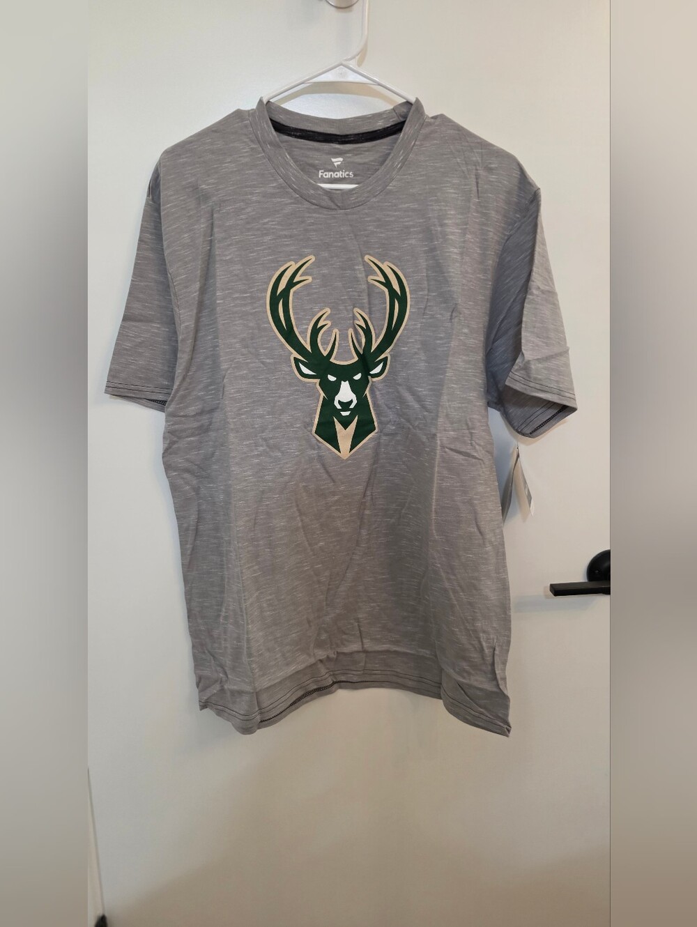 Fanatics Milwaukee Bucks Gray Short-Sleeve Logo T-Shirt